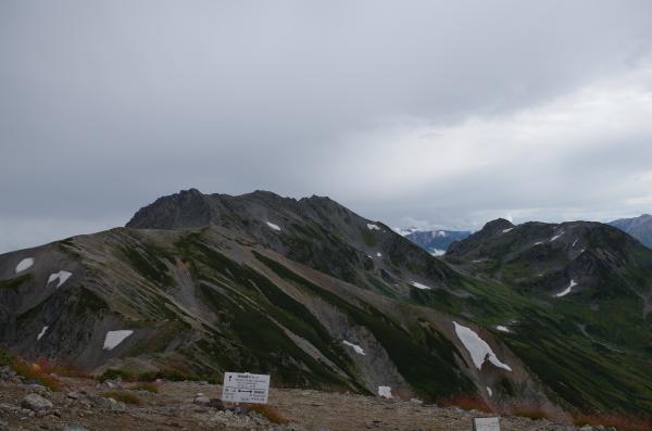 １日中こんな天気でしたが、立山三山に行くことにしました。